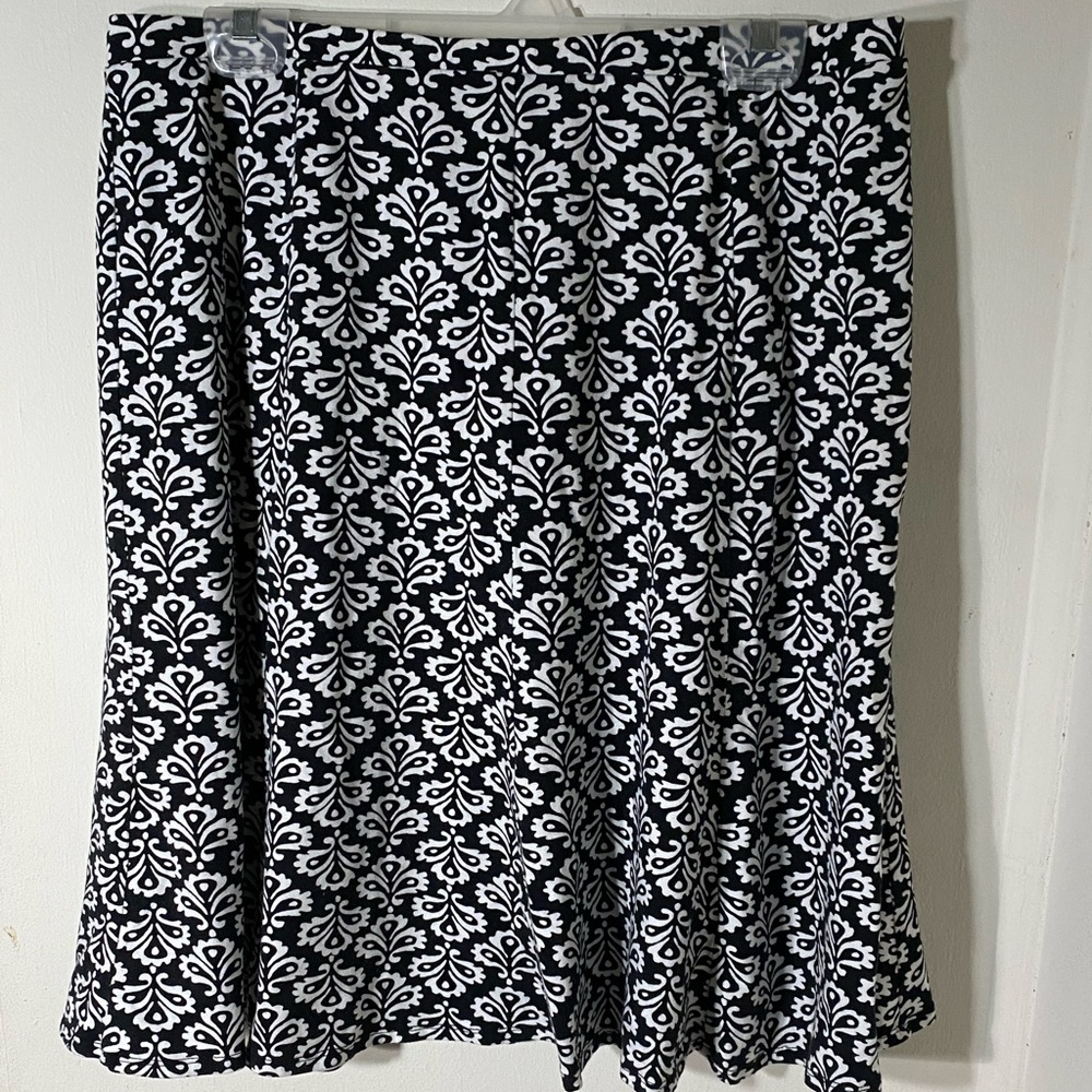 Talbots Womens Skirt Black and White Floral Pattern Geometric Design Size 10